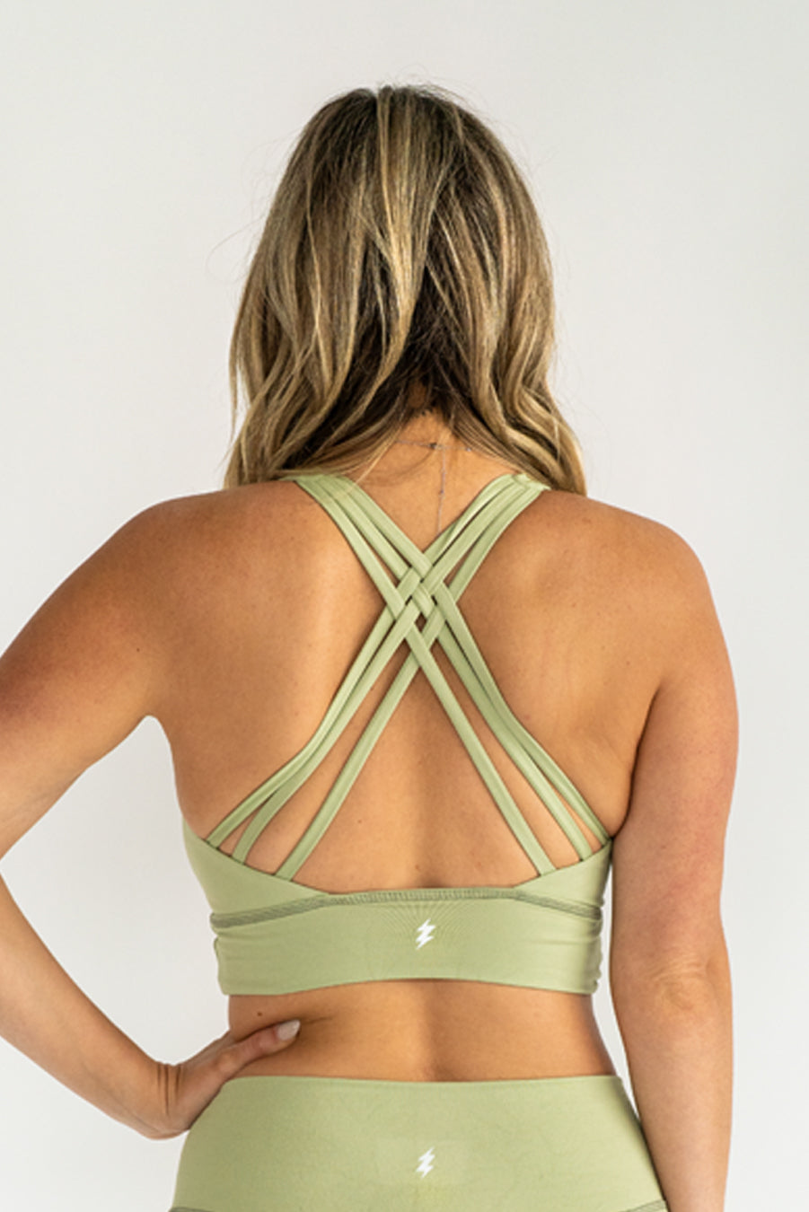 $50 Onzie Women's Green Chic Maximum Support Strappy Sports Bra Size M/L